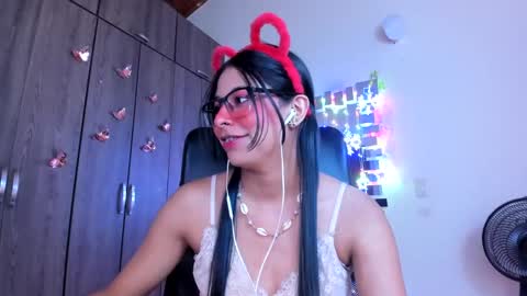 Snapshot of xallysonx_ chatting on January 9, 5:33 pm XALLYSONX online show from January 9, 5:33 pm