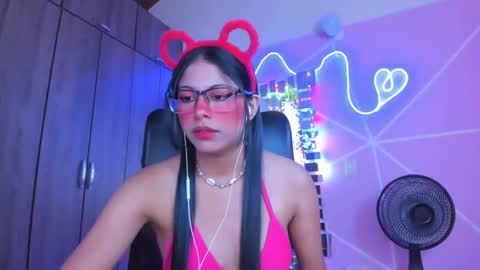 Snapshot of xallysonx_ chatting on January 19, 2:28 pm XALLYSONX online show from January 19, 2:28 pm
