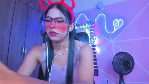 Snapshot of xallysonx_ chatting on January 25, 11:23 am XALLYSONX online show from January 25, 11:23 am