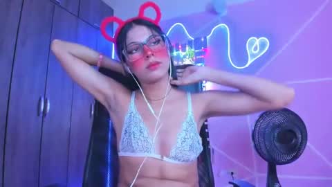 Snapshot of xallysonx_ chatting on February 7, 2:47 pm XALLYSONX online show from February 7, 2:47 pm