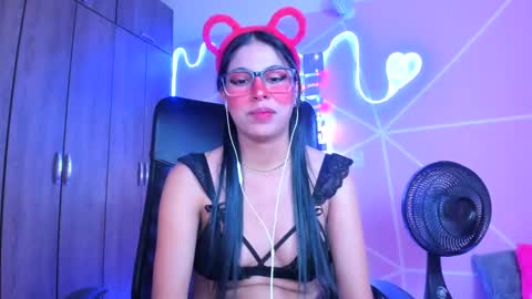 Snapshot of xallysonx_ chatting on February 12, 5:26 pm XALLYSONX online show from February 12, 5:26 pm