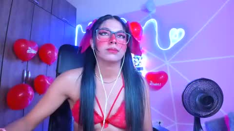 Snapshot of xallysonx_ chatting on February 14, 5:36 pm XALLYSONX online show from February 14, 5:36 pm