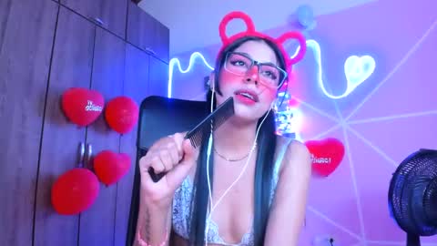 Snapshot of xallysonx_ chatting on February 17, 2:26 pm XALLYSONX online show from February 17, 2:26 pm
