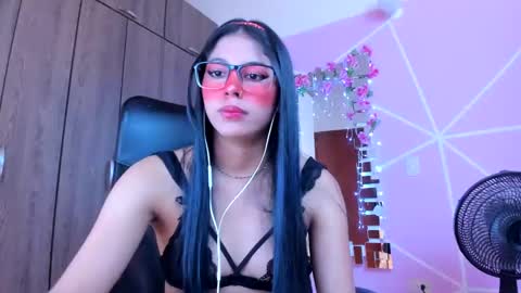 Snapshot of xallysonx_ chatting on March 11, 2:29 pm XALLYSONX online show from March 11, 2:29 pm
