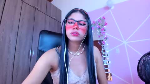 Snapshot of xallysonx_ chatting on March 12, 2:34 pm XALLYSONX online show from March 12, 2:34 pm
