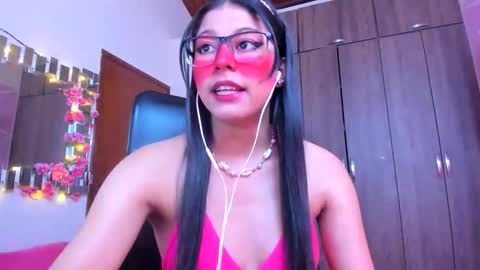 Snapshot of xallysonx_ chatting on September 10, 11:32 am XALLYSONX online show from September 10, 11:32 am