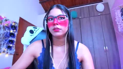 Snapshot of xallysonx_ chatting on October 16, 11:33 am XALLYSONX online show from October 16, 11:33 am
