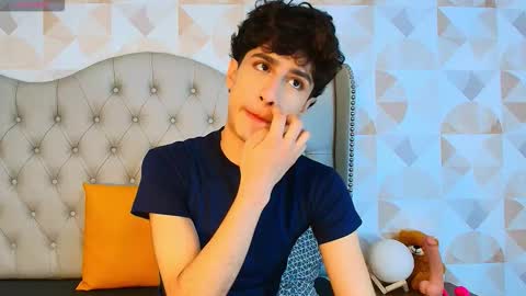 Snapshot of xam_collen chatting on October 22, 2:39 pm xam_collen online show from October 22, 2:39 pm