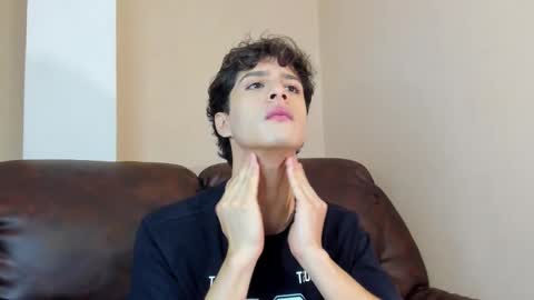 Snapshot of xam_collen chatting on November 19, 3:23 pm xam_collen online show from November 19, 3:23 pm