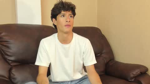 Snapshot of xam_collen chatting on November 28, 2:42 pm xam_collen online show from November 28, 2:42 pm