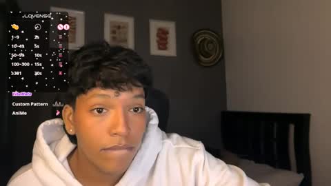 Snapshot of xander_bonnet1 chatting on February 7, 2:15 pm Xander bonnet online show from February 7, 2:15 pm