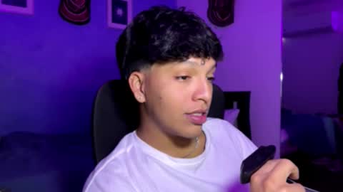 Snapshot of xander_bonnet1 chatting on December 4, 12:25 pm Xander bonnet online show from December 4, 12:25 pm