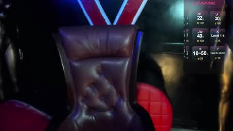xander_taylor_ online show from July 8, 11:26 am