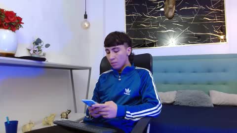 xandergrey8 online show from January 17, 6:55 pm