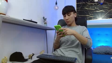 xandergrey8 online show from February 2, 7:12 pm