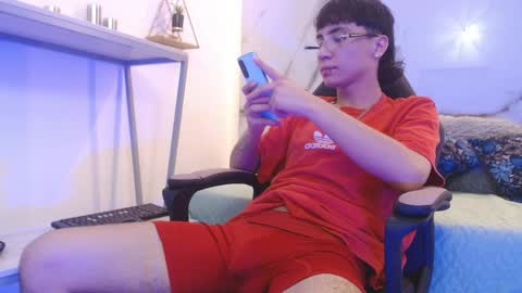 xandergrey8 online show from April 8, 7:47 pm