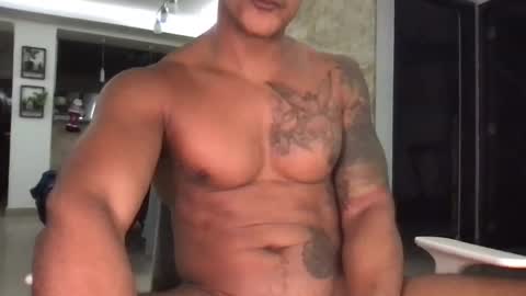 Snapshot of xavii31 chatting on December 18, 1:37 am xavii31 online show from December 18, 1:37 am