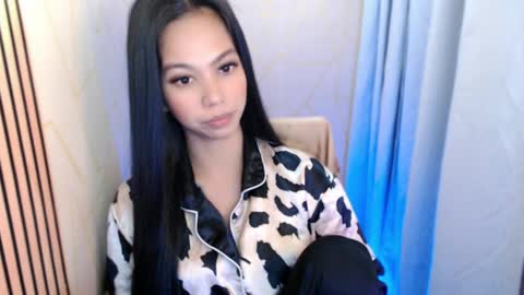 Snapshot of xblaire chatting on April 10, 12:05 am Blaire online show from April 10, 12:05 am