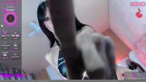 I LOVEE TO TRAVEL AROUND THE WORLD online show from February 2, 10:41 pm