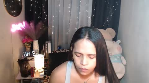 Snapshot of xclassylorainne chatting on December 3, 7:44 pm lorainne online show from December 3, 7:44 pm