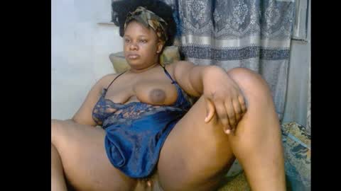 Snapshot of xcumxonxme chatting on January 5, 12:20 am xcumxonxme online show from January 5, 12:20 am