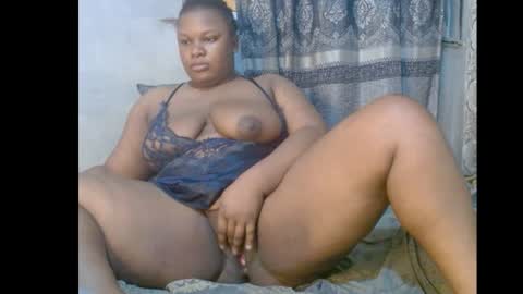 Snapshot of xcumxonxme chatting on January 17, 8:13 am xcumxonxme online show from January 17, 8:13 am