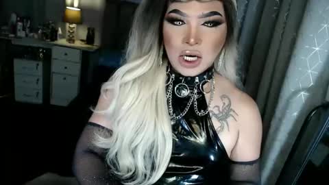 Zhavia online show from September 9, 5:45 pm