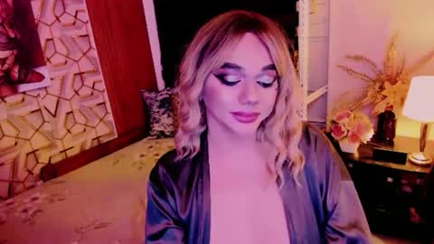 Snapshot of xdirtymistressx chatting on October 27, 6:56 pm XDirtymistressX online show from October 27, 6:56 pm