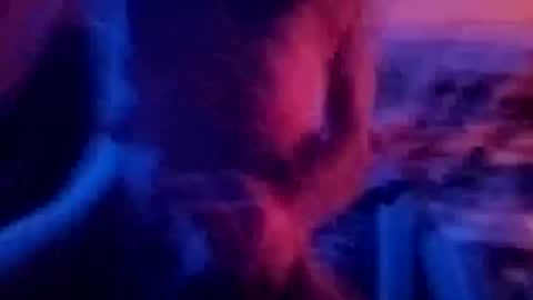 Snapshot of xe2036 chatting on January 3, 12:33 am xe2036 online show from January 3, 12:33 am