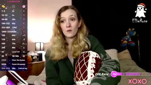 Snapshot of xelliee_rosex chatting on December 4, 9:01 pm EllieeRose online show from December 4, 9:01 pm