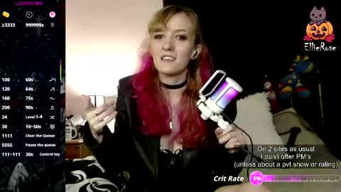 Snapshot of xelliee_rosex chatting on March 22, 11:19 pm EllieeRose online show from March 22, 11:19 pm