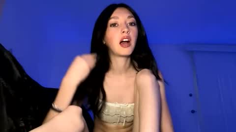 xenadreamx online show from March 7, 4:53 am