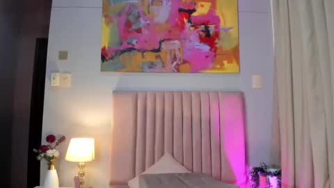 Xena Revelo online show from February 19, 1:23 am