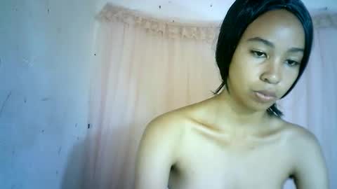 Snapshot of xenna610827 chatting on January 23, 10:54 am xenna610827 online show from January 23, 10:54 am