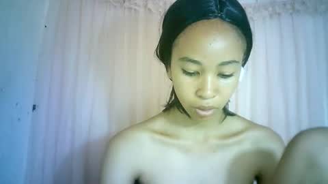 Snapshot of xenna610827 chatting on January 26, 8:14 am xenna610827 online show from January 26, 8:14 am