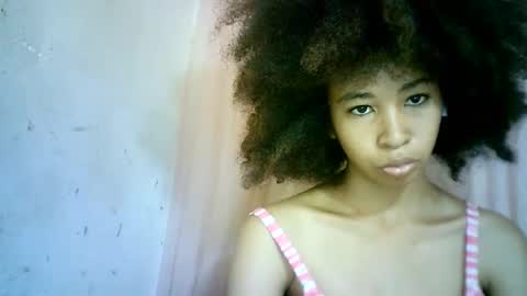 Snapshot of xenna610827 chatting on February 8, 9:03 am xenna610827 online show from February 8, 9:03 am