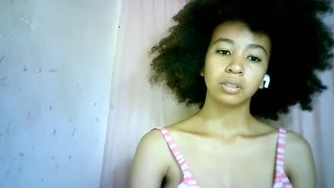 Snapshot of xenna610827 chatting on February 10, 6:03 pm xenna610827 online show from February 10, 6:03 pm