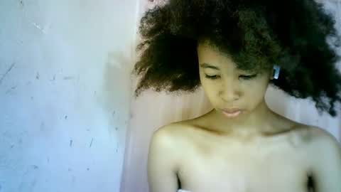 Snapshot of xenna610827 chatting on February 12, 5:26 am xenna610827 online show from February 12, 5:26 am