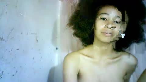 Snapshot of xenna610827 chatting on February 19, 6:00 pm xenna610827 online show from February 19, 6:00 pm