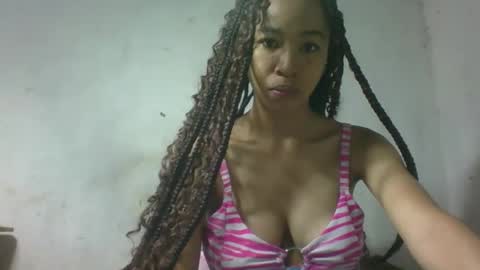 Snapshot of xenna610827 chatting on February 8, 6:50 am xenna610827 online show from February 8, 6:50 am