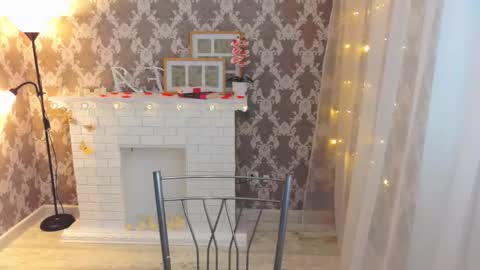 Snapshot of xeva_angelx chatting on February 21, 5:52 am Xeva Angels online show from February 21, 5:52 am