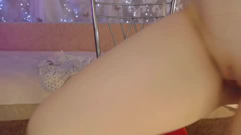Snapshot of xeva_angelx chatting on May 1, 3:22 am Xeva Angels online show from May 1, 3:22 am