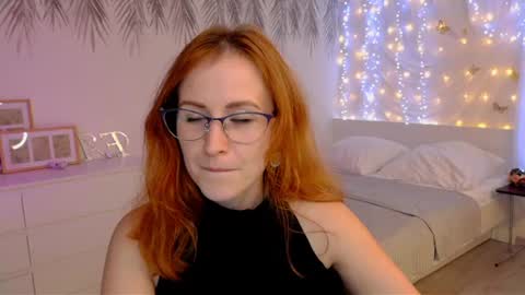 Snapshot of xeva_angelx chatting on June 30, 5:25 pm Xeva Angels online show from June 30, 5:25 pm