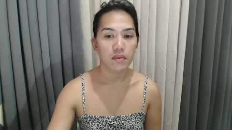 Snapshot of xhugejerkingtransx chatting on December 4, 8:56 am GWEN THOMPSON ....... online show from December 4, 8:56 am