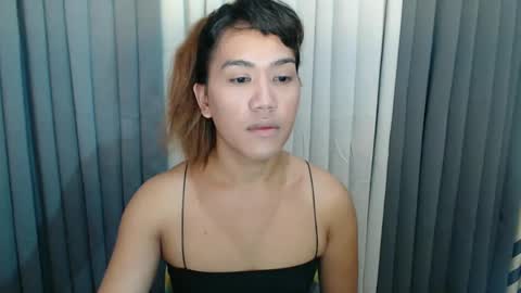 Snapshot of xhugejerkingtransx chatting on December 12, 11:58 pm GWEN THOMPSON ....... online show from December 12, 11:58 pm