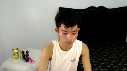 Snapshot of xian_smith12 chatting on November 23, 10:48 am Xian smith online show from November 23, 10:48 am