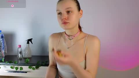 Luna and Lina online show from February 6, 4:06 am