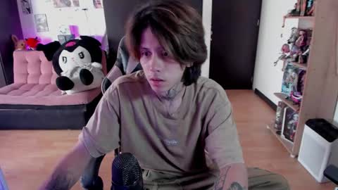 xIce Boy online show from May 21, 1:51 pm