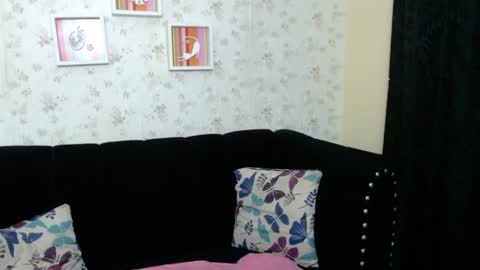 Snapshot of ximena_bunny chatting on February 20, 10:48 pm XIME online show from February 20, 10:48 pm