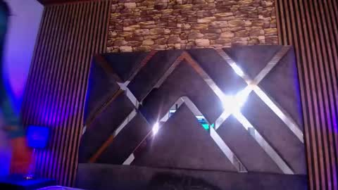 Snapshot of ximenaa_diaz chatting on March 1, 1:00 am Mia Vega online show from March 1, 1:00 am